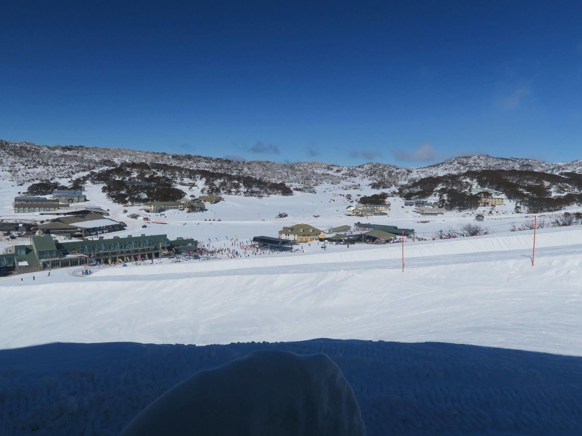 Sundeck Hotel Perisher Valley Exterior photo