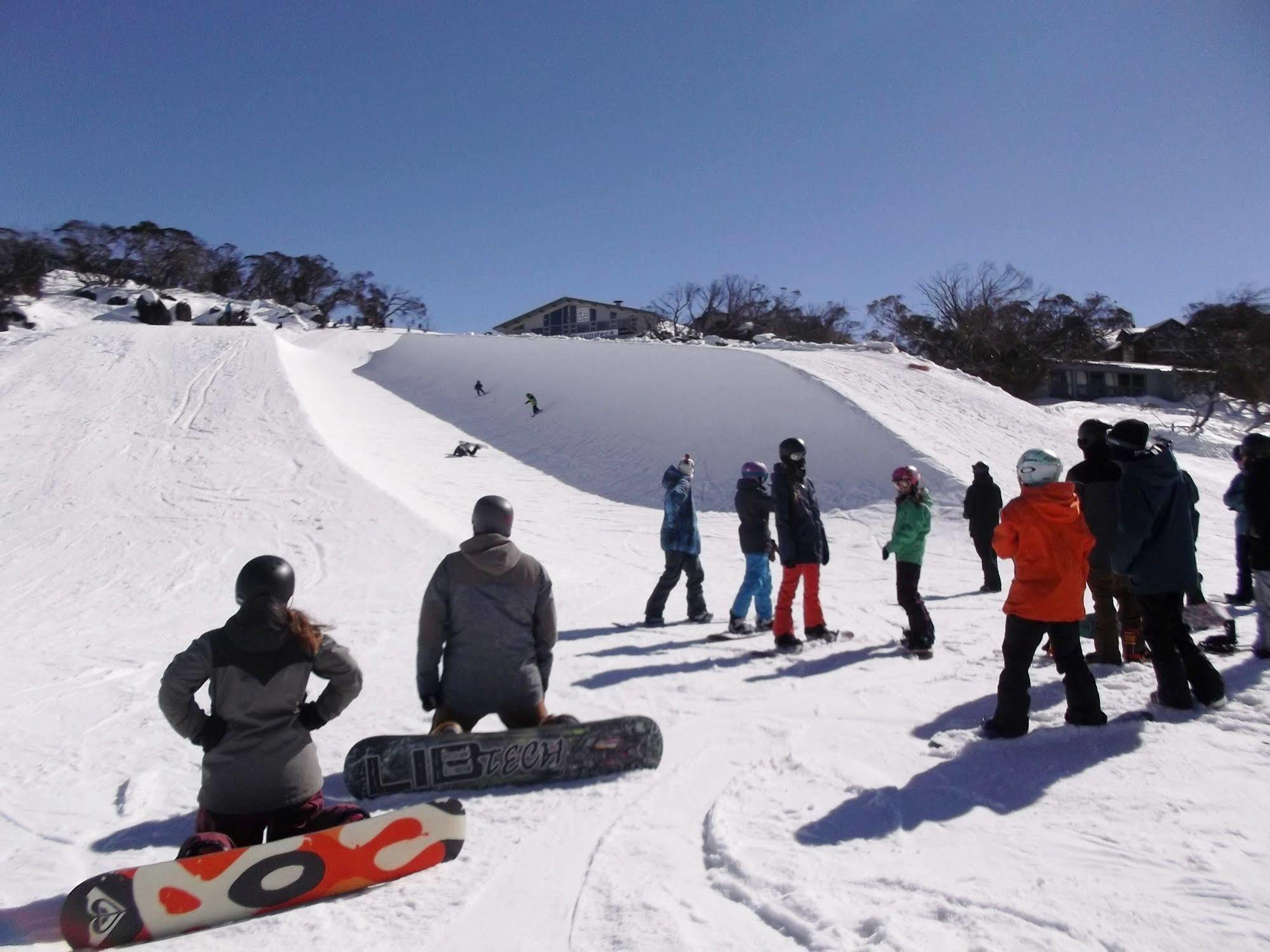 Sundeck Hotel Perisher Valley Exterior photo