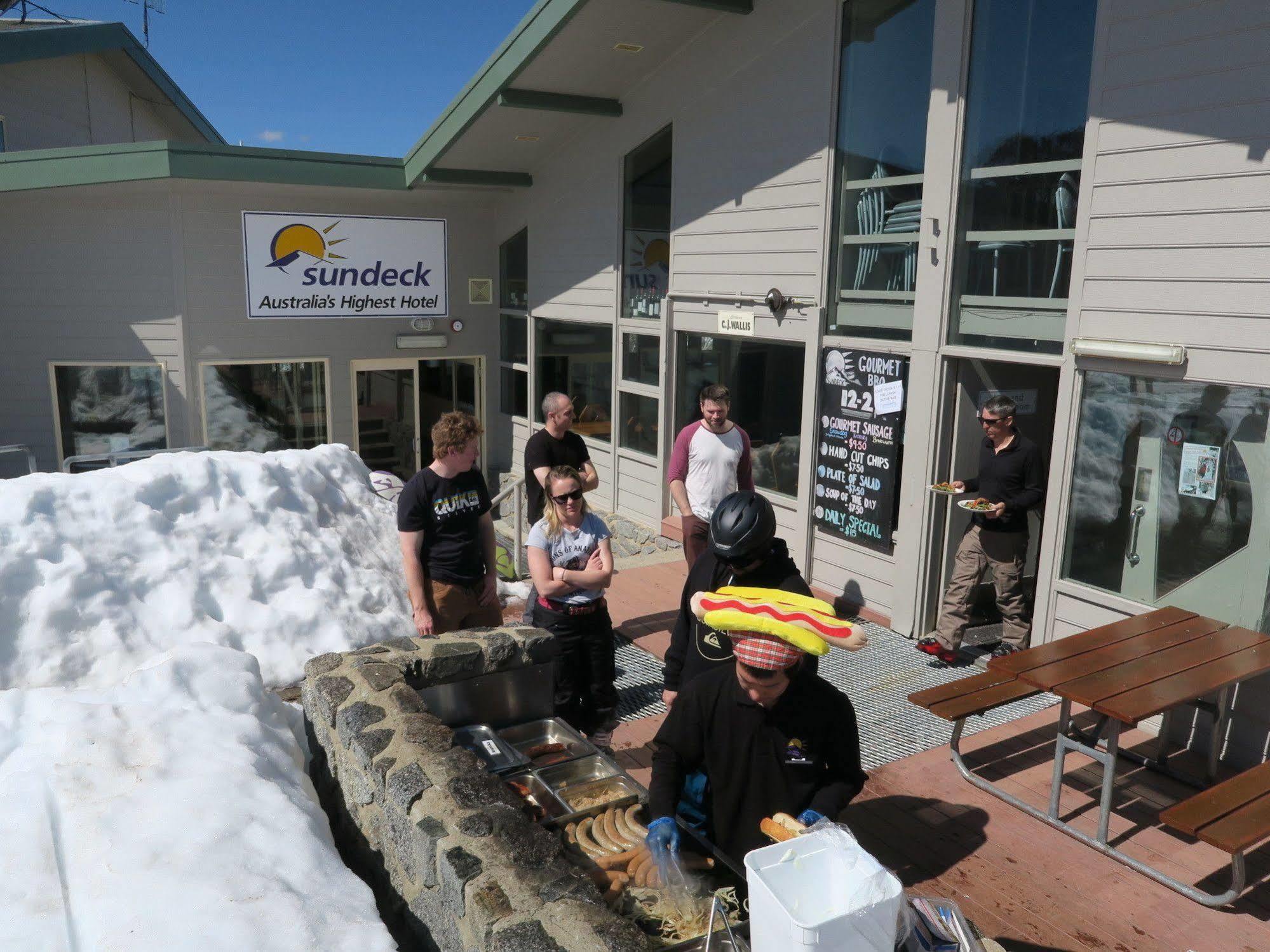 Sundeck Hotel Perisher Valley Exterior photo