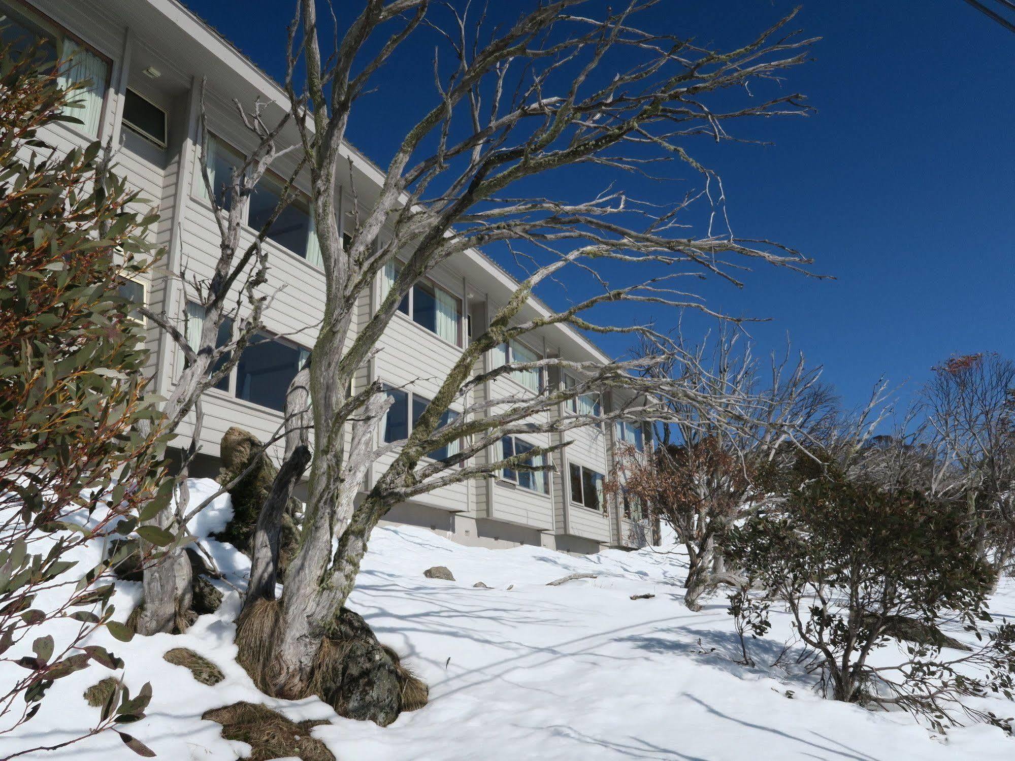 Sundeck Hotel Perisher Valley Exterior photo